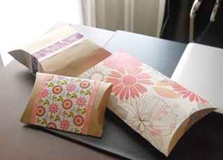 custom pillow boxes 