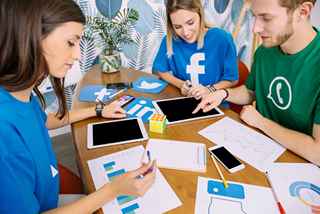 Navigating the Future: Voice Assistants in Social Media Marketing Trends
