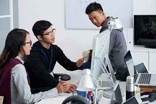 Navigating AI Tools for COO Success in Team Alignment Tools