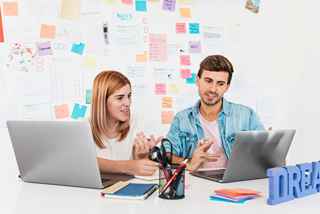 Navigating the B2B Content Marketing Maze: Strategies and Triumphs