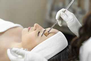 Chemical peels in Abu Dhabi