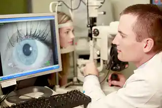Optometrist